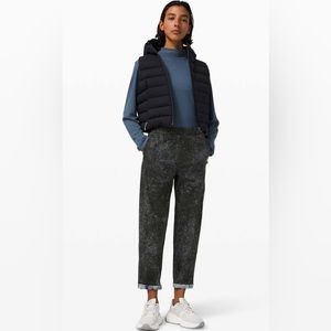 ✨RARE✨Lululemon Azul Jogger Print Lululemon Lab.  Planet Surface Blue Moon Fog